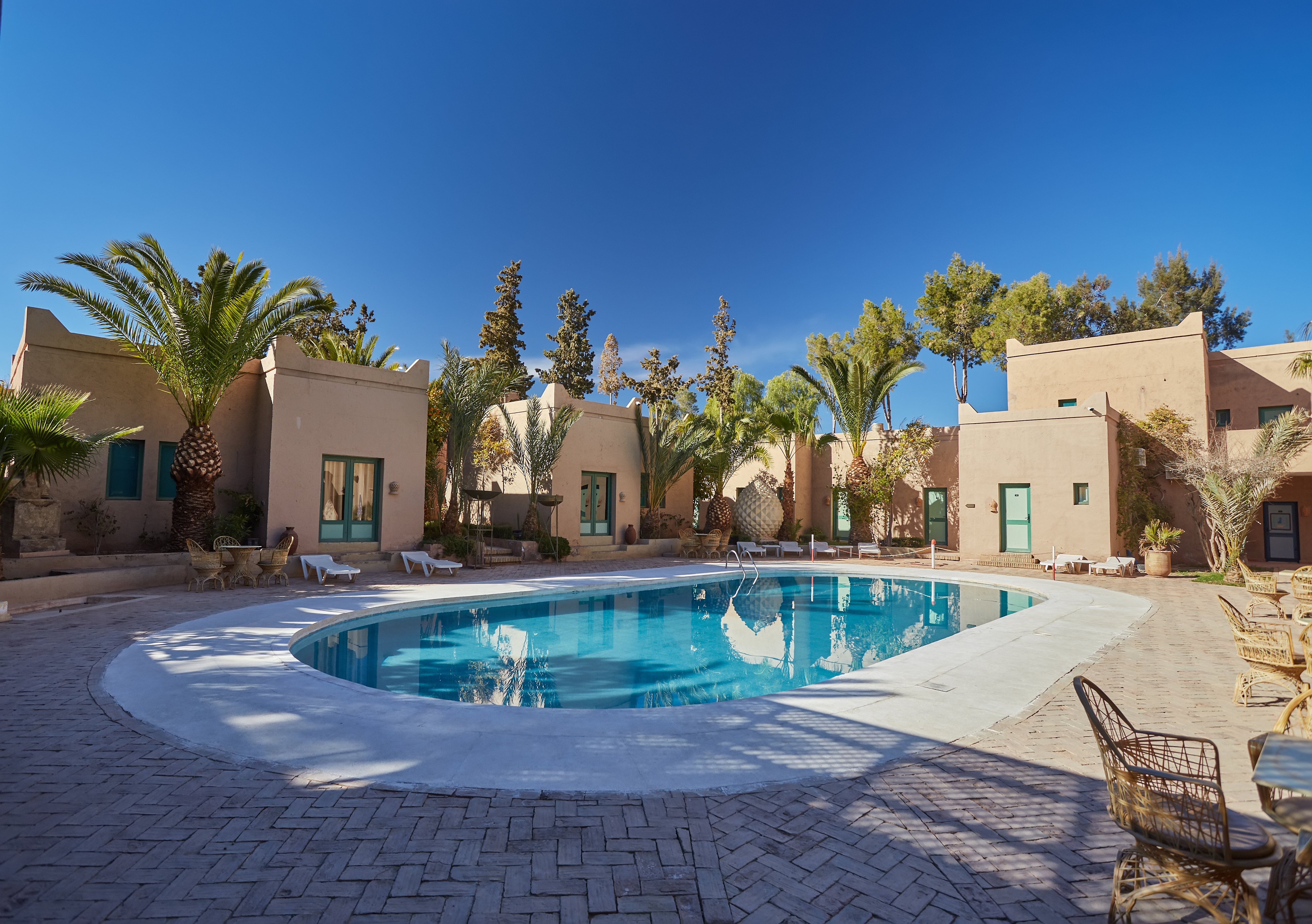 Private Pool vs Community Pool in Algarve Property 2026