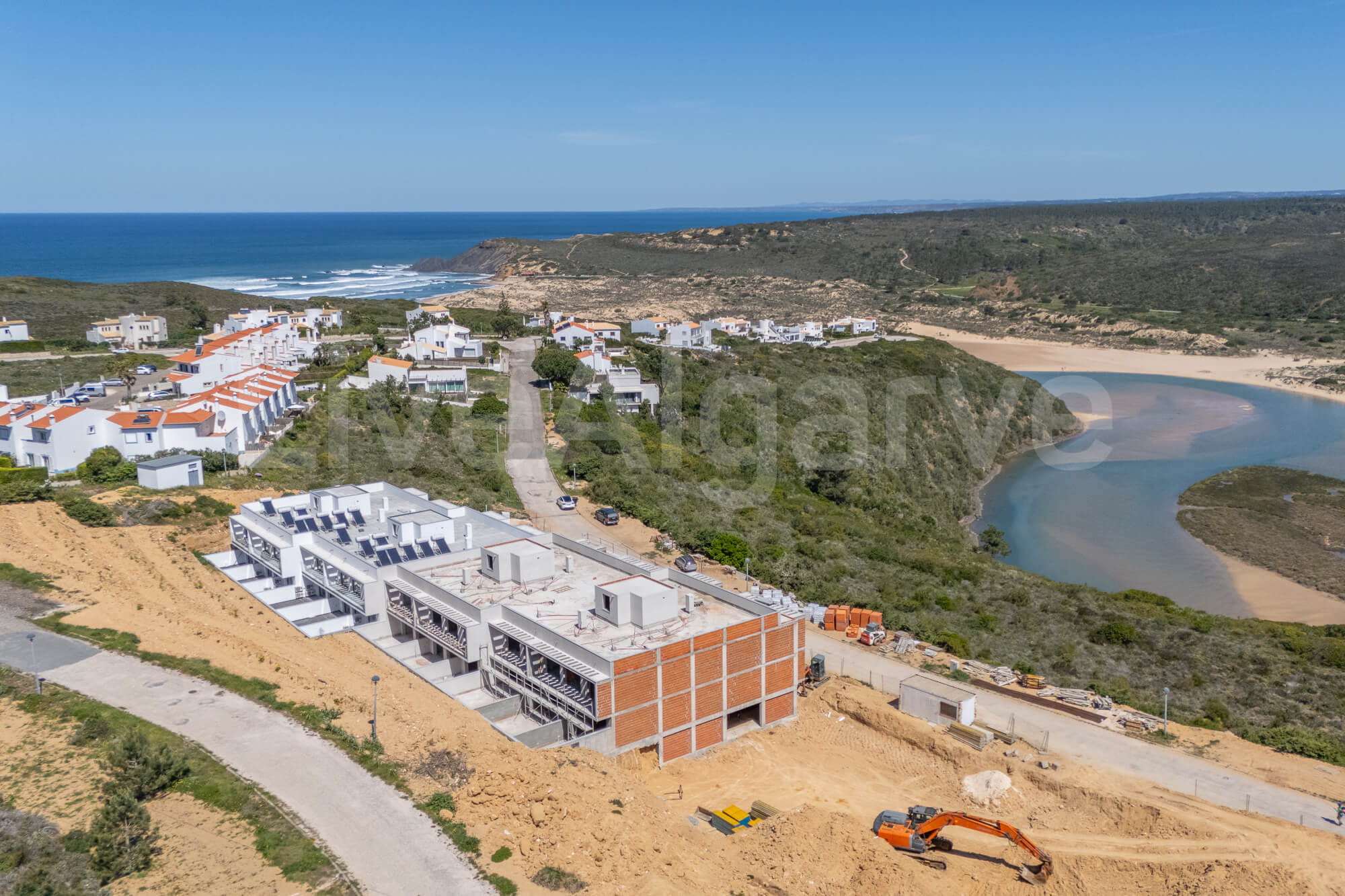 MODERN APARTMENTS T2+1 AND T3+1 AT ESPARTAL FOR SALE - ALJEZUR