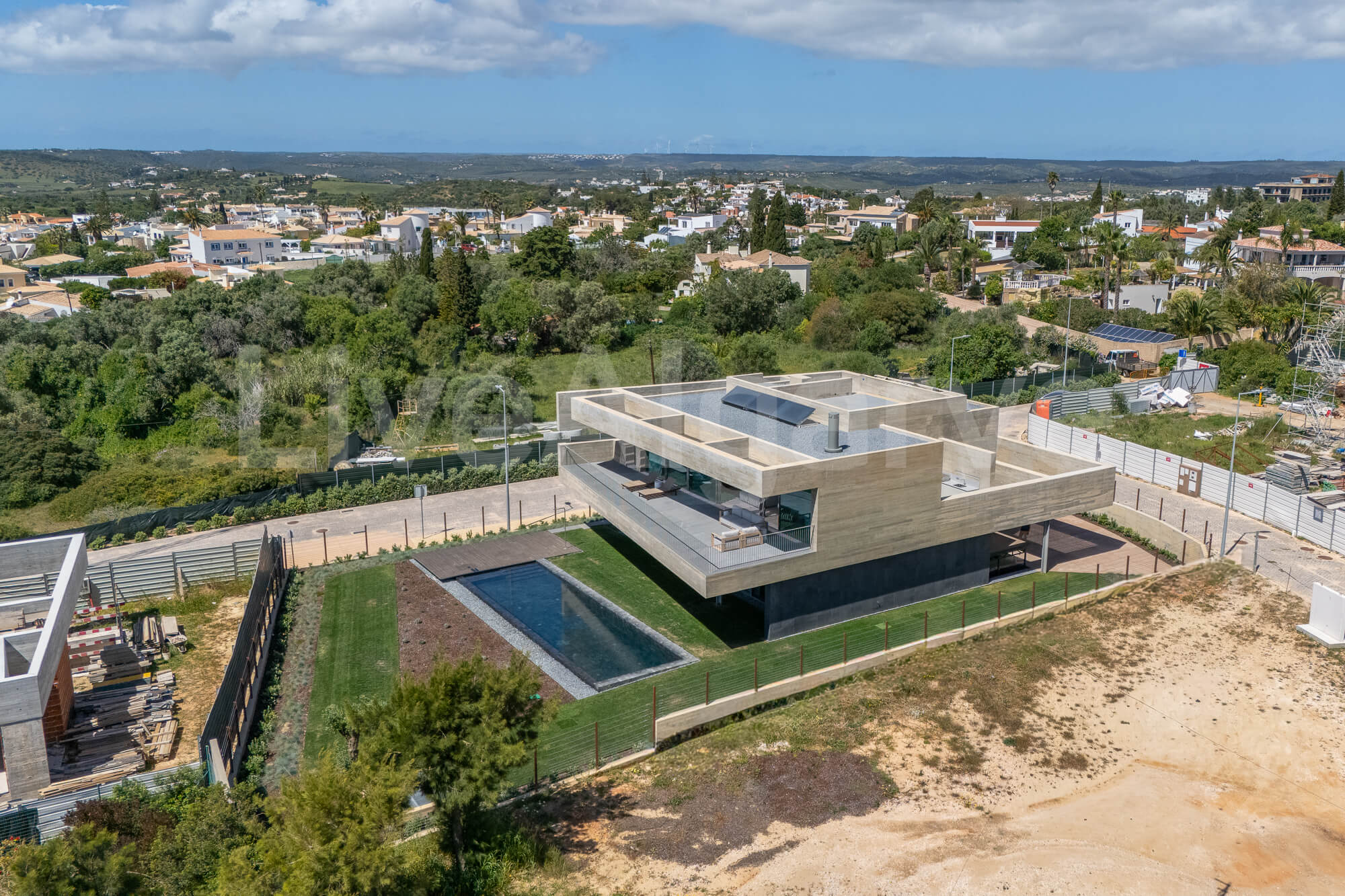 PLUZ | Striking Luxury T3 & T4 Villas at Monte de Lemos, Praia da Luz for Sale