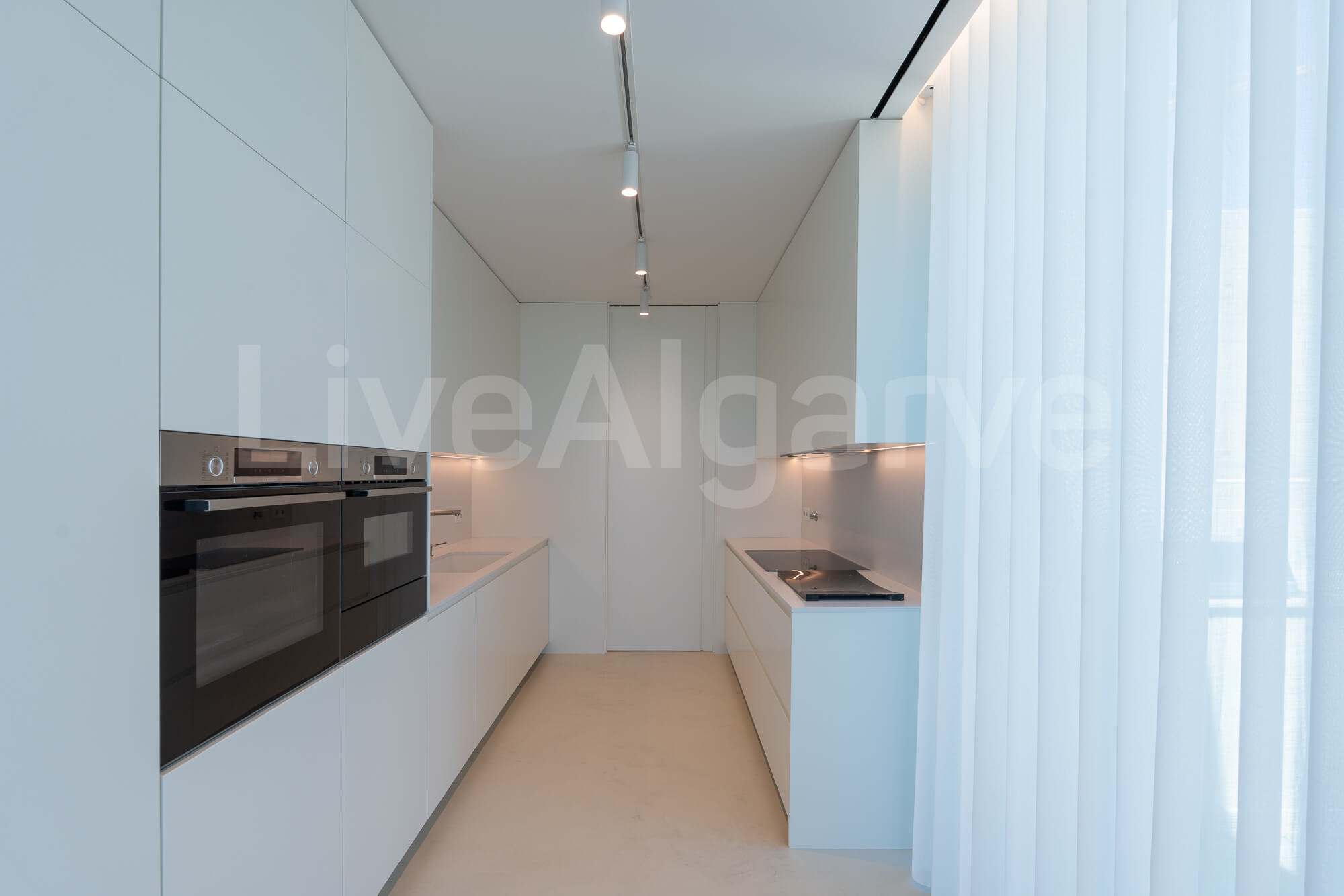 PLUZ | Striking Luxury T3 & T4 Villas at Monte de Lemos, Praia da Luz for Sale