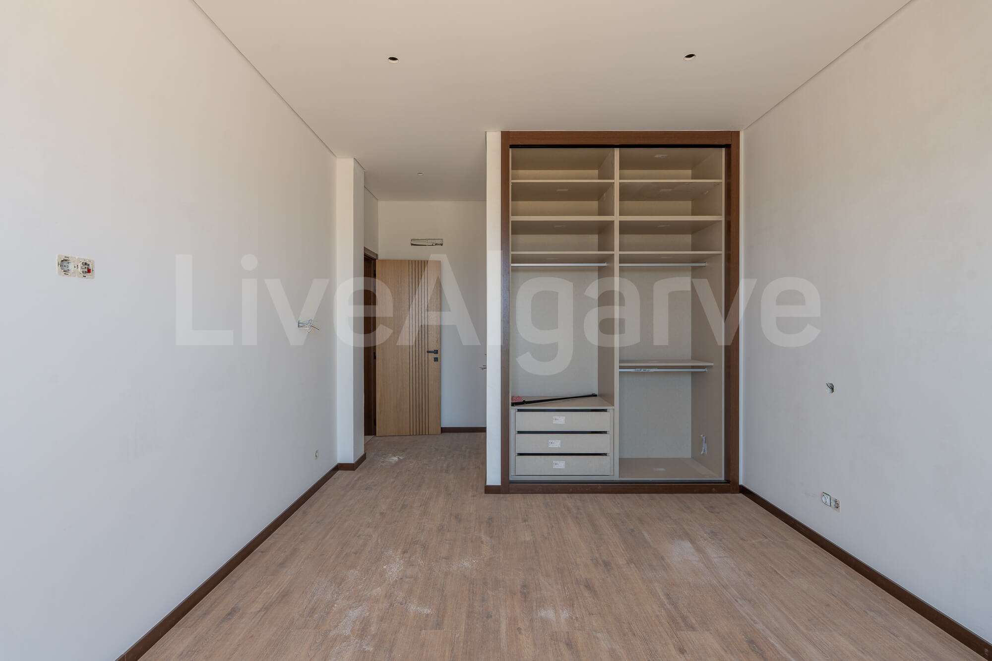 APPARTEMENTS ÉLéGANTS ET MODERNES T2+1 à VENDRE à MEIA PRAIA – LAGOS