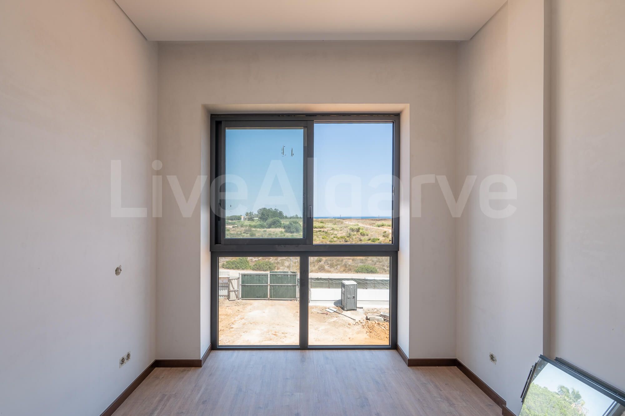 APPARTEMENTS ÉLéGANTS ET MODERNES T2+1 à VENDRE à MEIA PRAIA – LAGOS