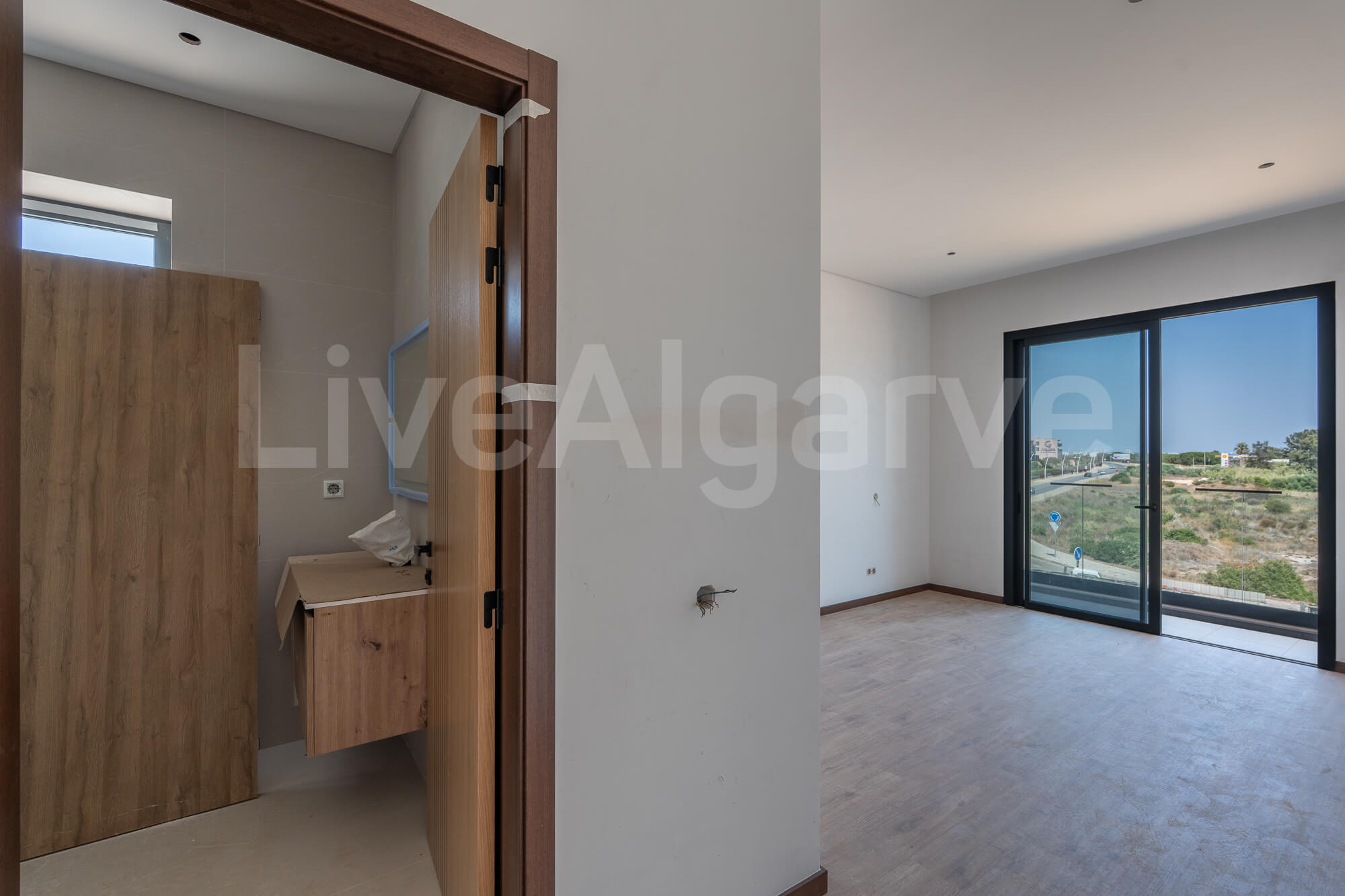 APPARTEMENTS ÉLéGANTS ET MODERNES T2+1 à VENDRE à MEIA PRAIA – LAGOS