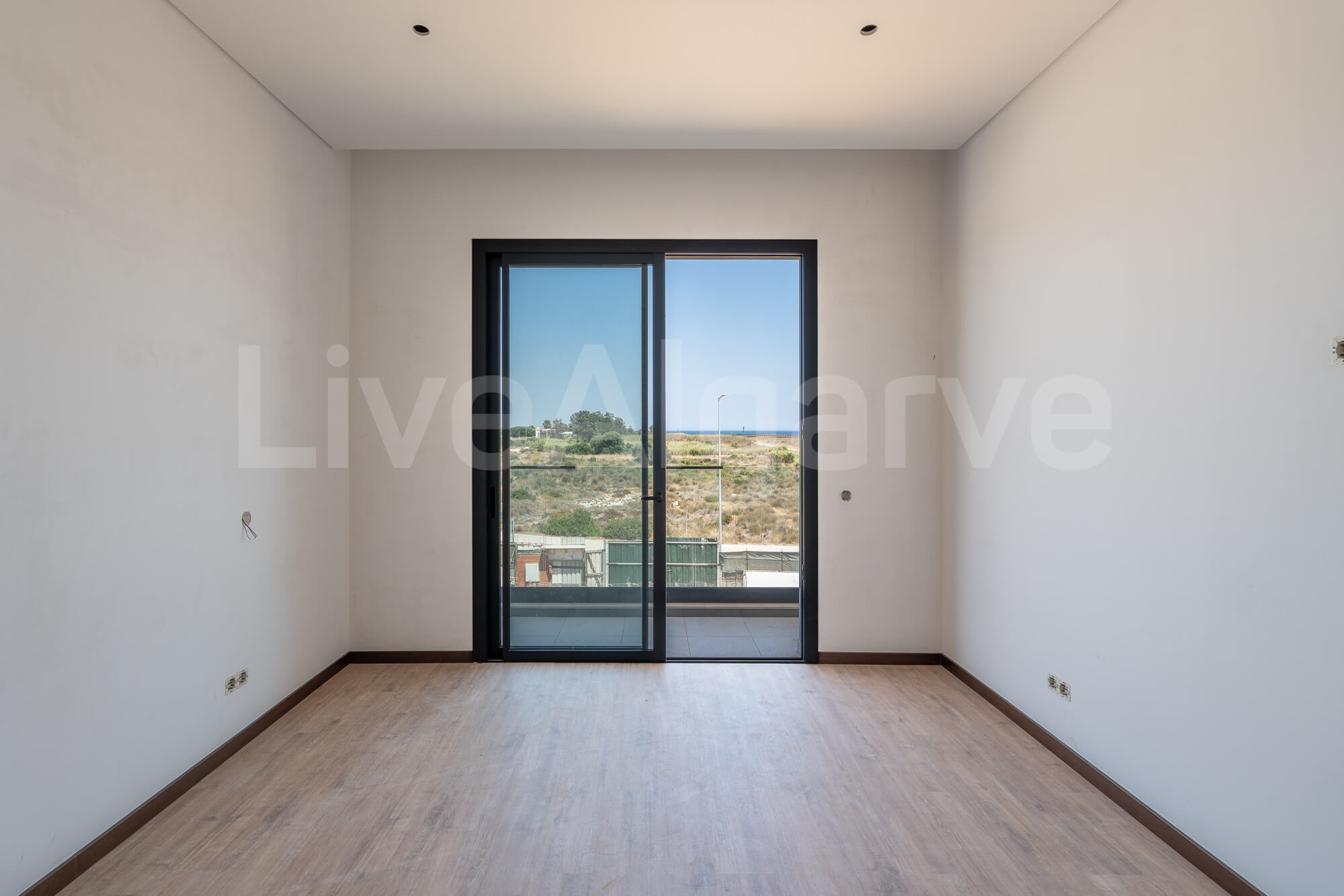 APPARTEMENTS ÉLéGANTS ET MODERNES T2+1 à VENDRE à MEIA PRAIA – LAGOS