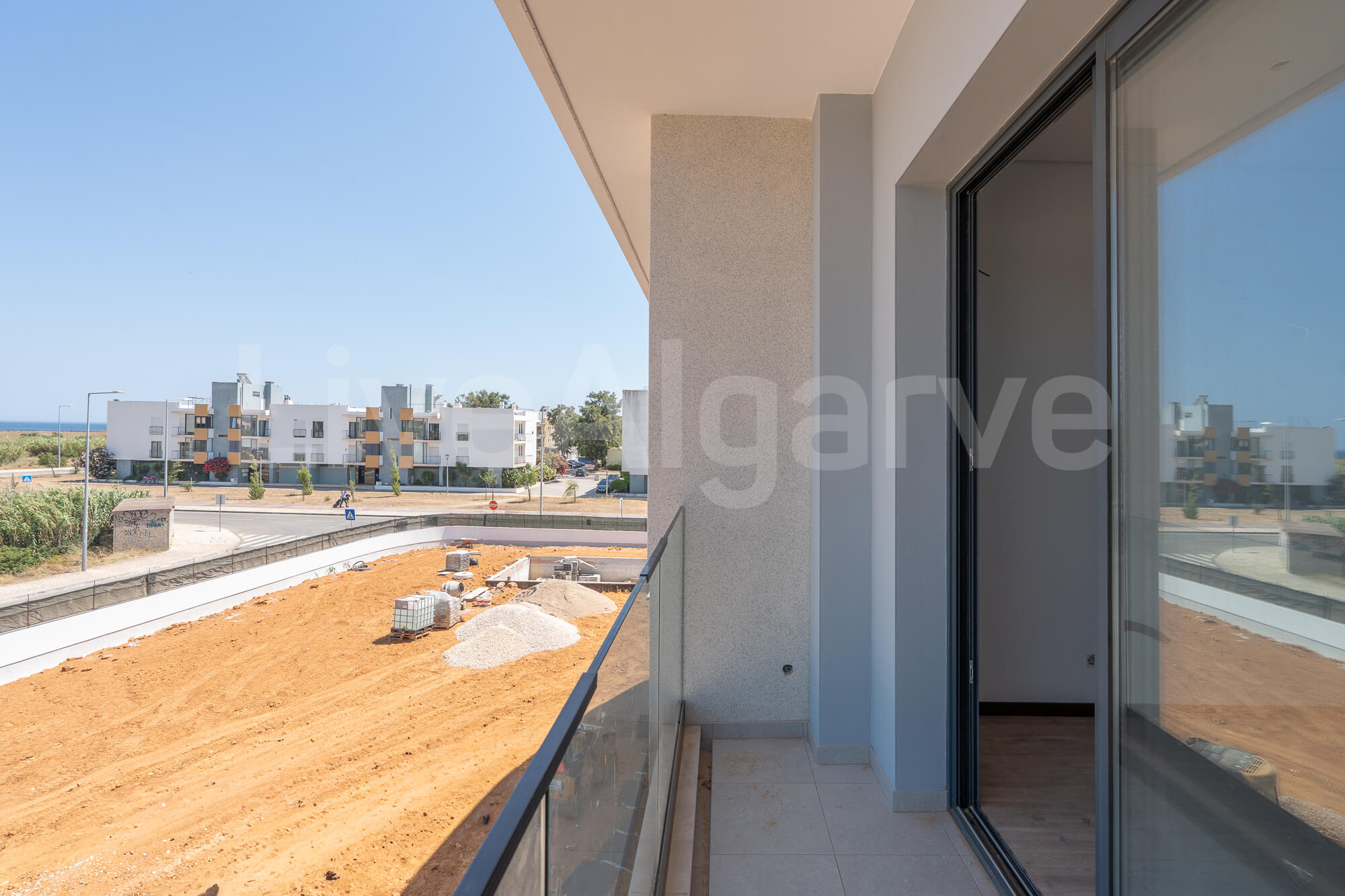 APPARTEMENTS ÉLéGANTS ET MODERNES T2+1 à VENDRE à MEIA PRAIA – LAGOS