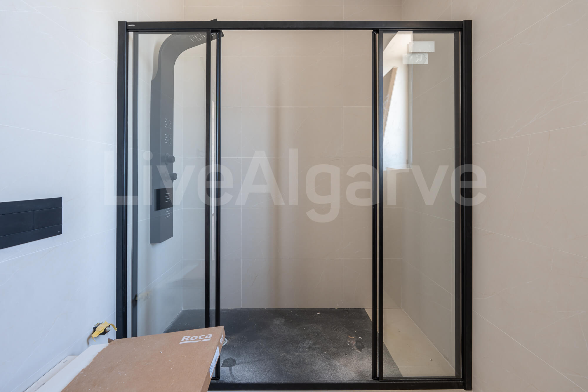APPARTEMENTS ÉLéGANTS ET MODERNES T2+1 à VENDRE à MEIA PRAIA – LAGOS