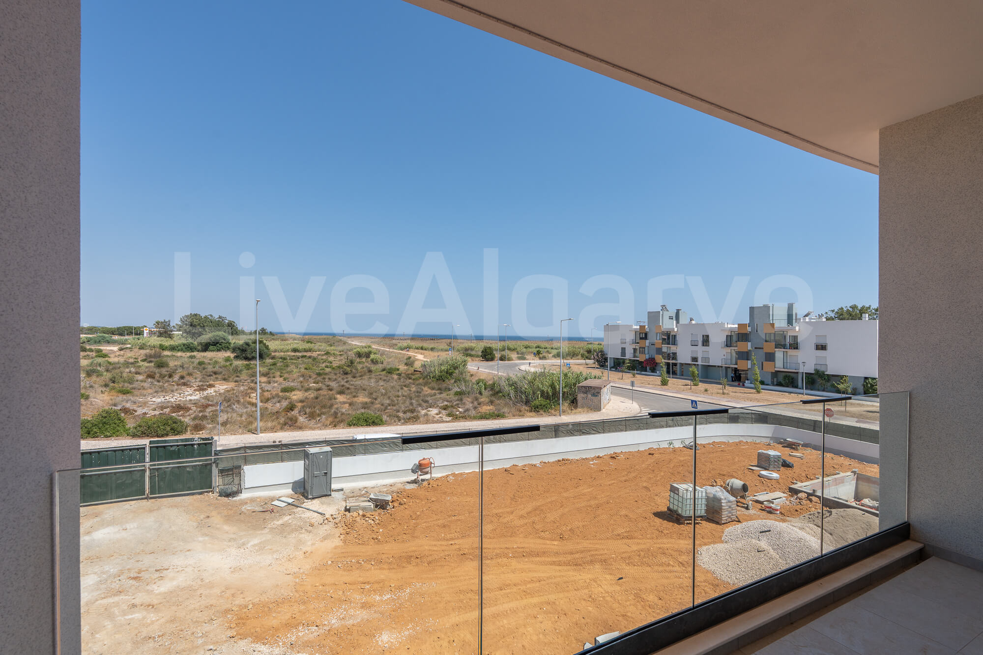 APPARTEMENTS ÉLéGANTS ET MODERNES T2+1 à VENDRE à MEIA PRAIA – LAGOS