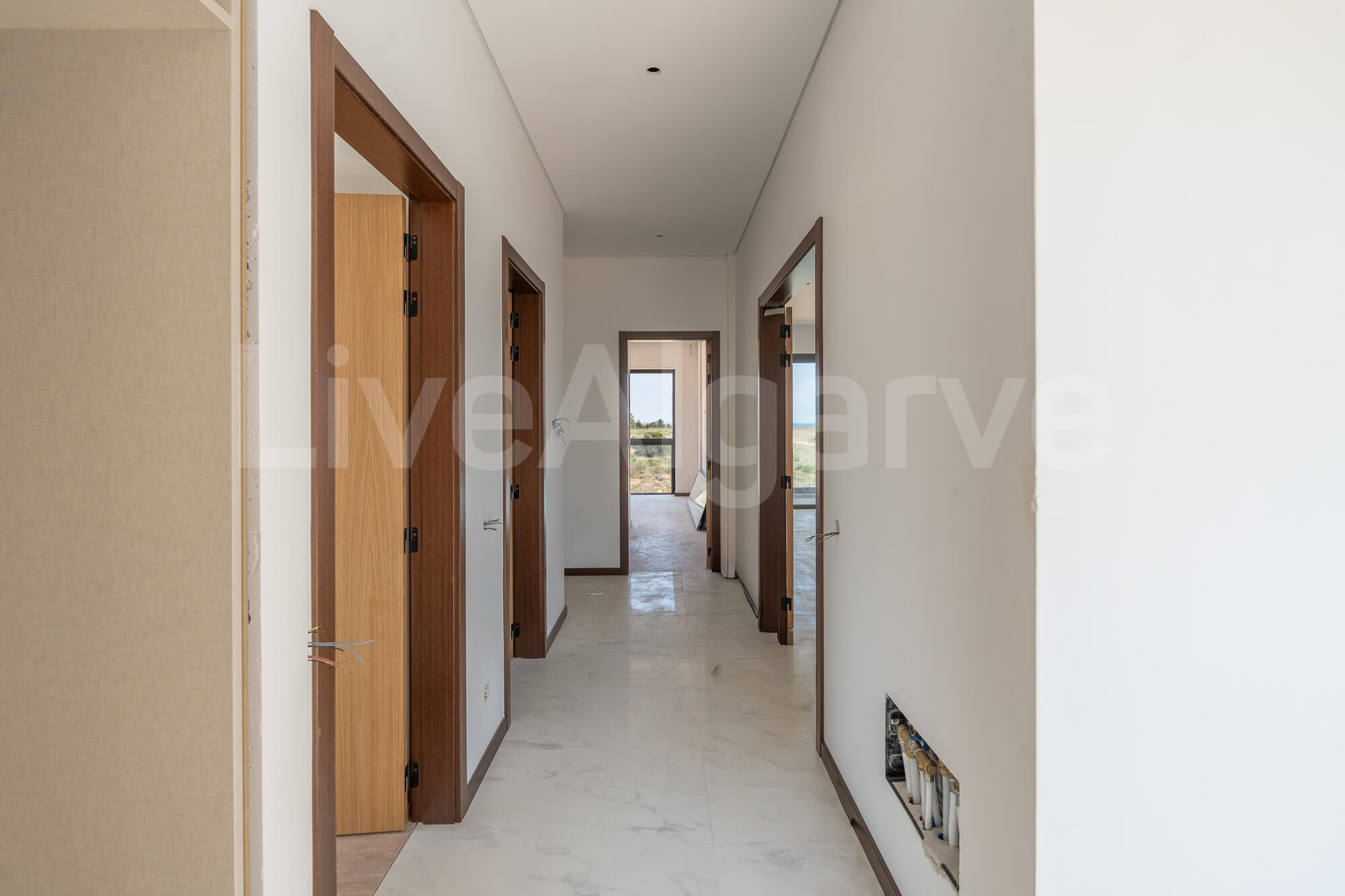 APPARTEMENTS ÉLéGANTS ET MODERNES T2+1 à VENDRE à MEIA PRAIA – LAGOS