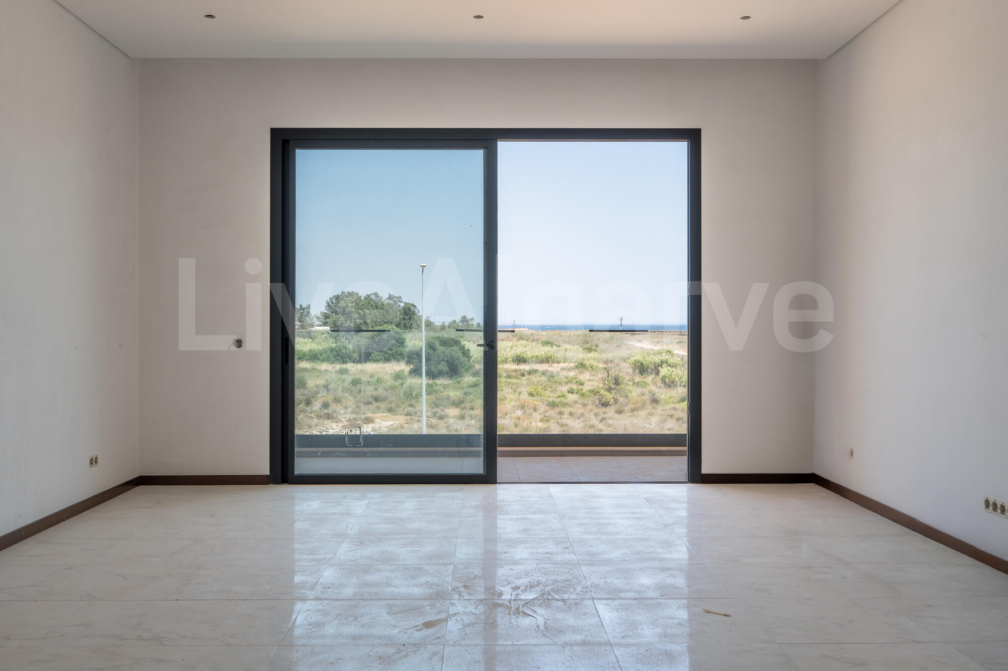 APPARTEMENTS ÉLéGANTS ET MODERNES T2+1 à VENDRE à MEIA PRAIA – LAGOS