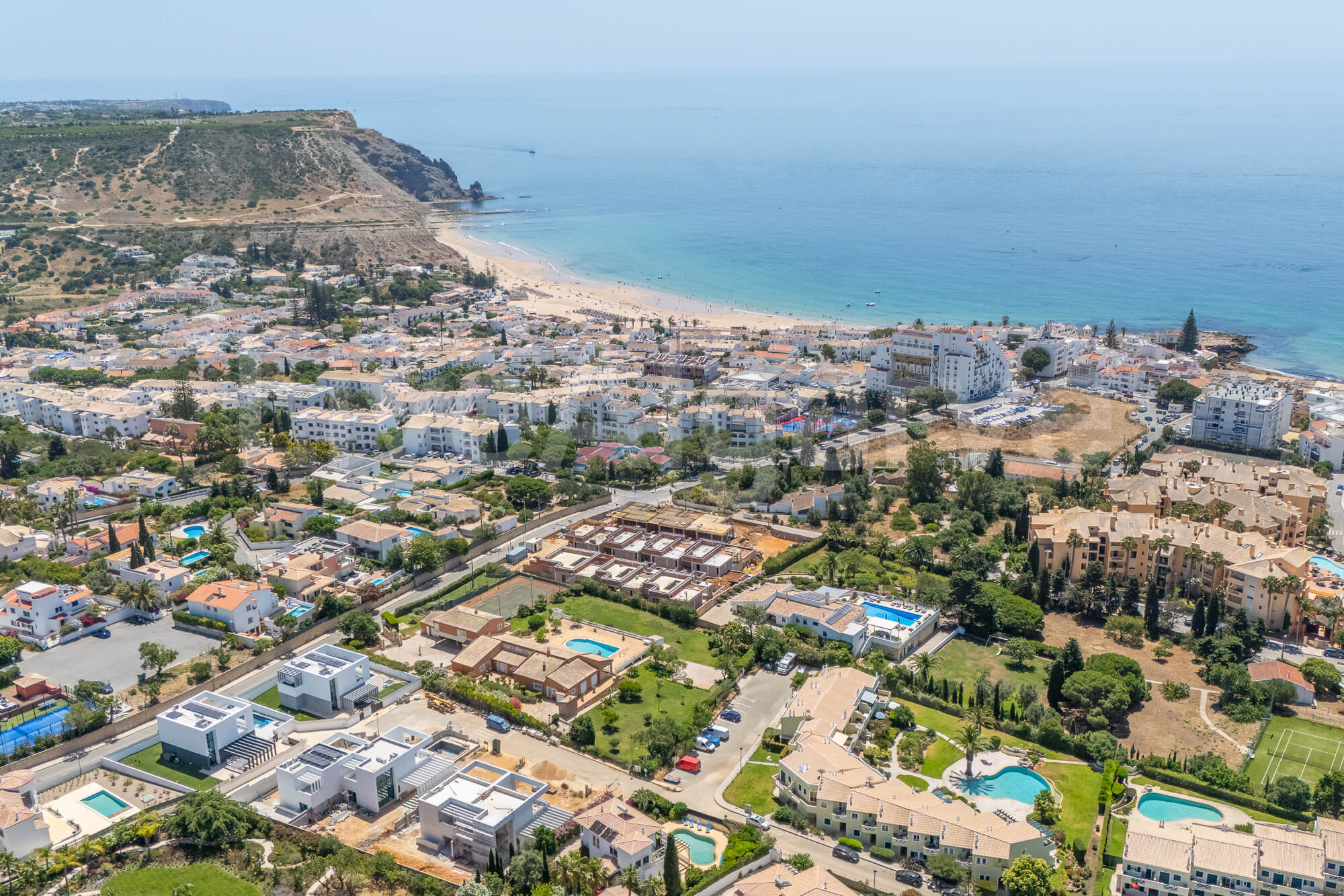 MAISONS DE VILLE MODERNES T2+1 à VENDRE à PRAIA DA LUZ - LAGOS