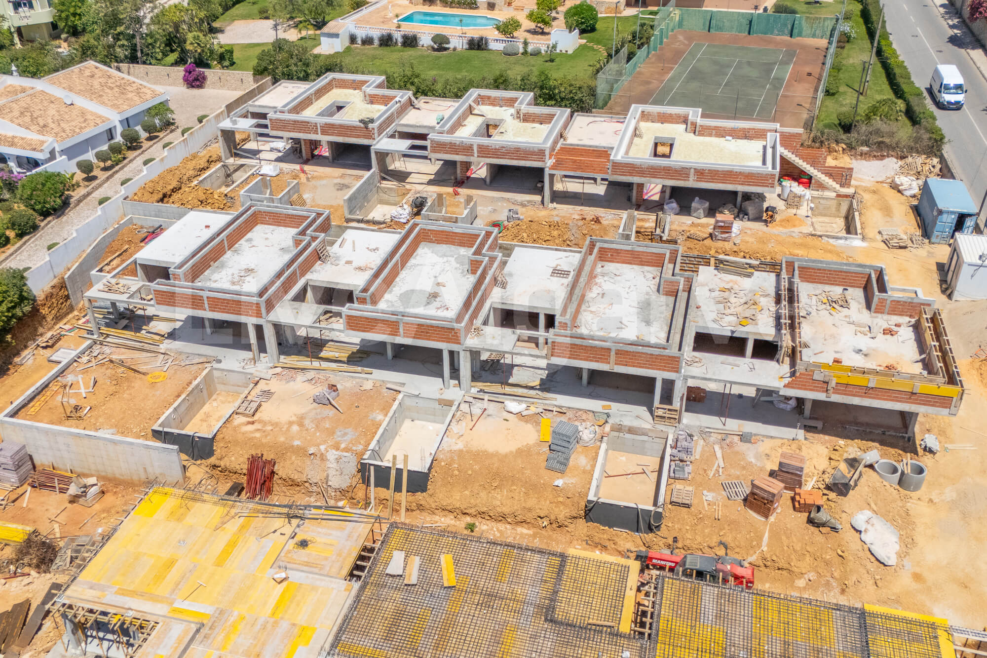 MAISONS DE VILLE MODERNES T2+1 à VENDRE à PRAIA DA LUZ - LAGOS