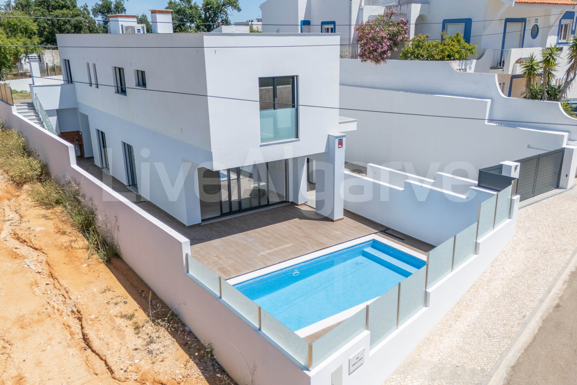52d105b47ce9ae5e843fac2d48a4c136.jpg