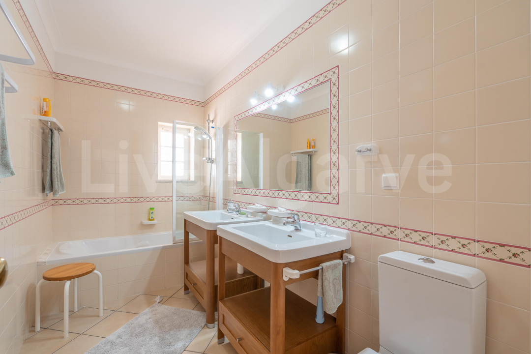 EXCLUSIVE | Outstanding T6 Sea & Golf View Villa in Budens for Sale – Vila do Bispo