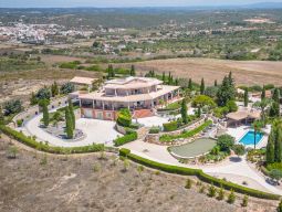 LUXURY | Breathtaking T4+1 Villa with Panoramic Views at Burgau for Sale - Lagos