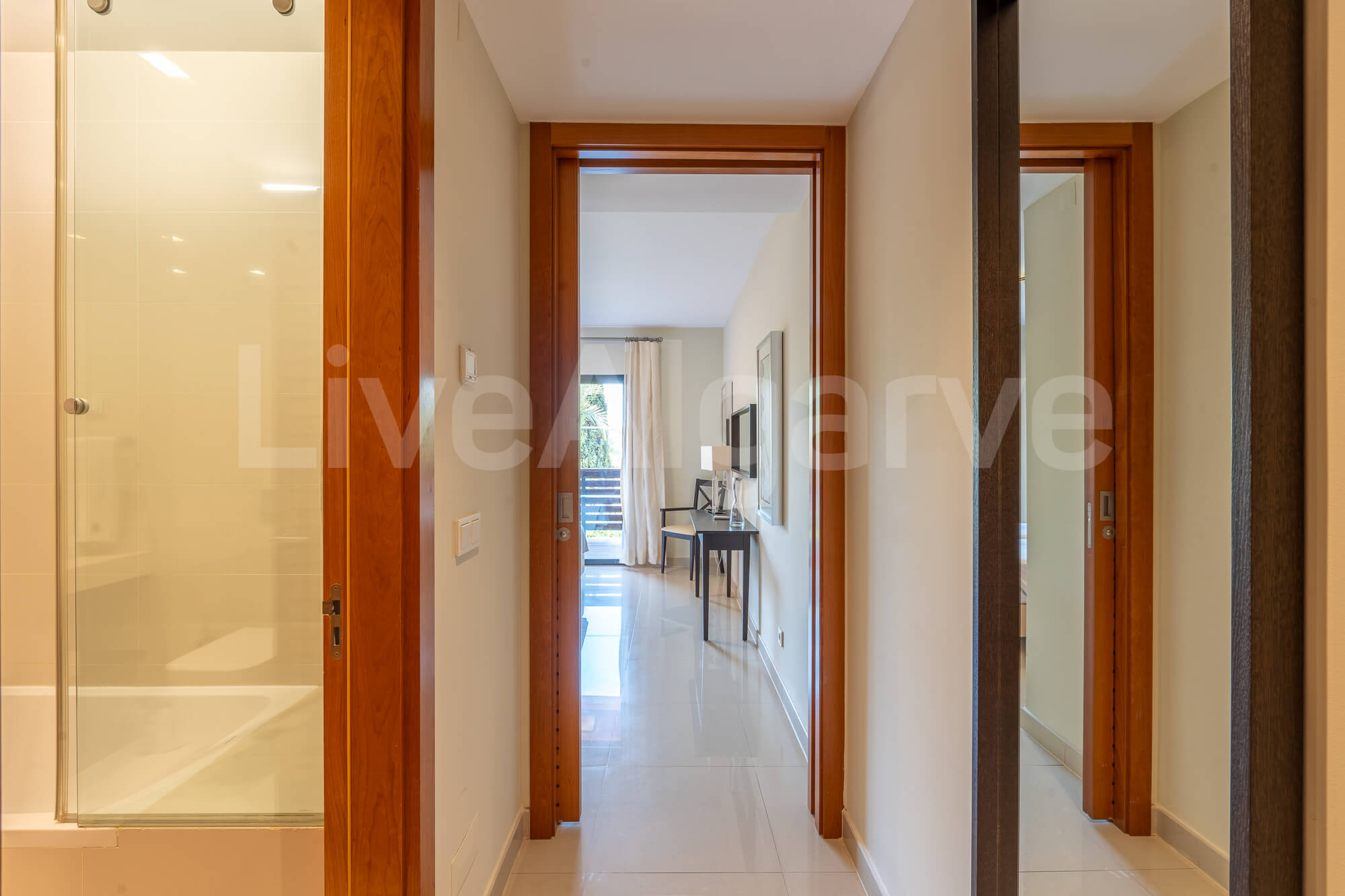 EXCLUSIVO | Bonito Apartamento moderno de T2+1 no Amendoeira Golf Resort – Silves