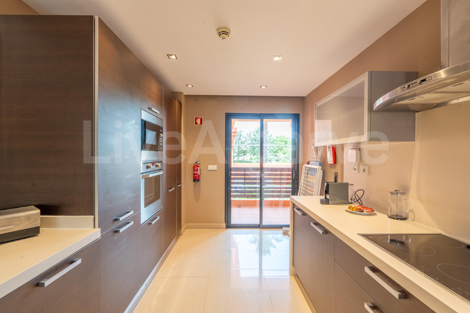 EXCLUSIVO | Bonito Apartamento moderno de T2+1 no Amendoeira Golf Resort – Silves